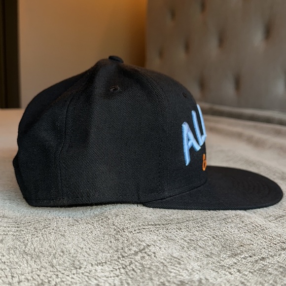 Aloha Xchng SnapBack hat - Picture 3 of 6